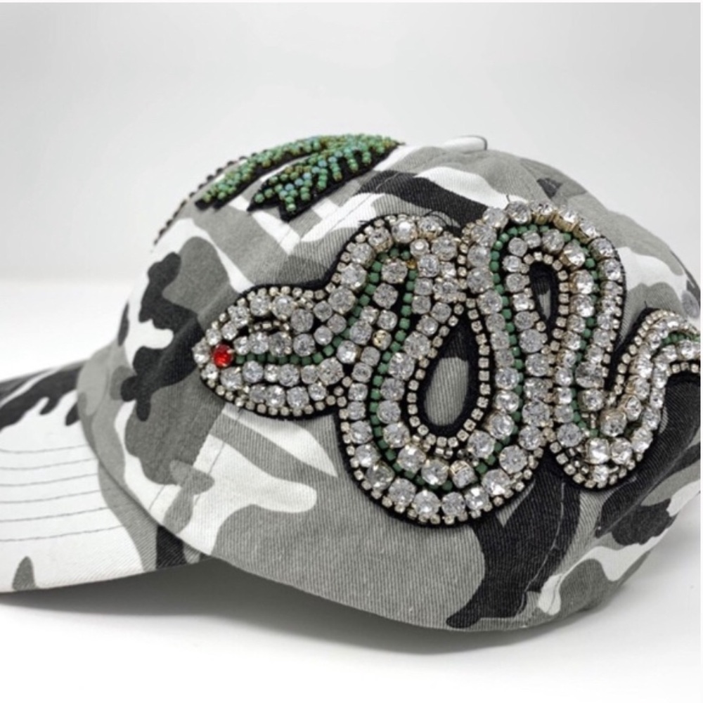 SALE‼️CAMOUFLAGE CRYSTAL & BEADED HAT